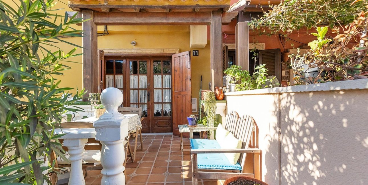 Resale - Townhouse -
Torrevieja - Cala de cabo cervera