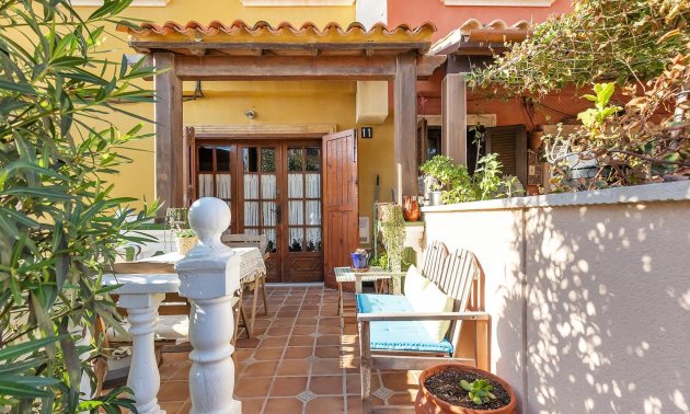 Resale - Townhouse -
Torrevieja - Cala de cabo cervera