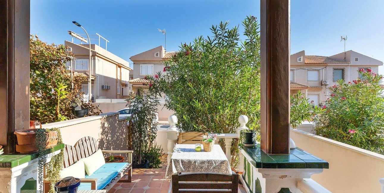 Resale - Townhouse -
Torrevieja - Cala de cabo cervera