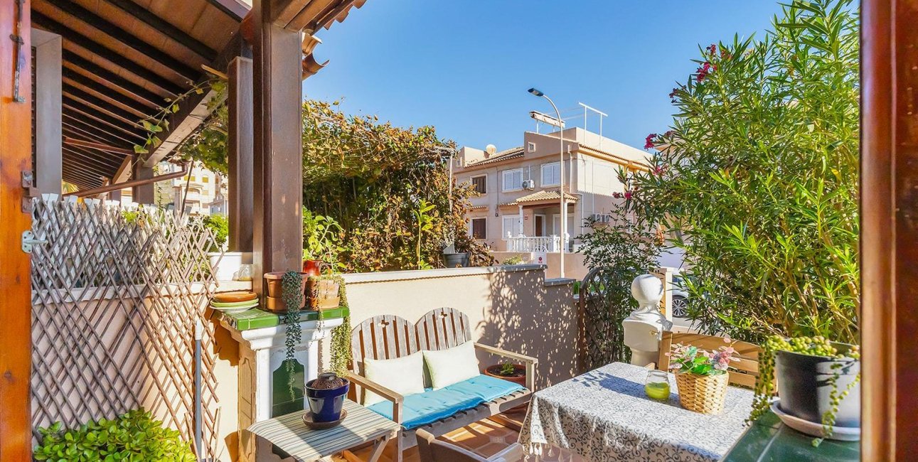 Resale - Townhouse -
Torrevieja - Cala de cabo cervera