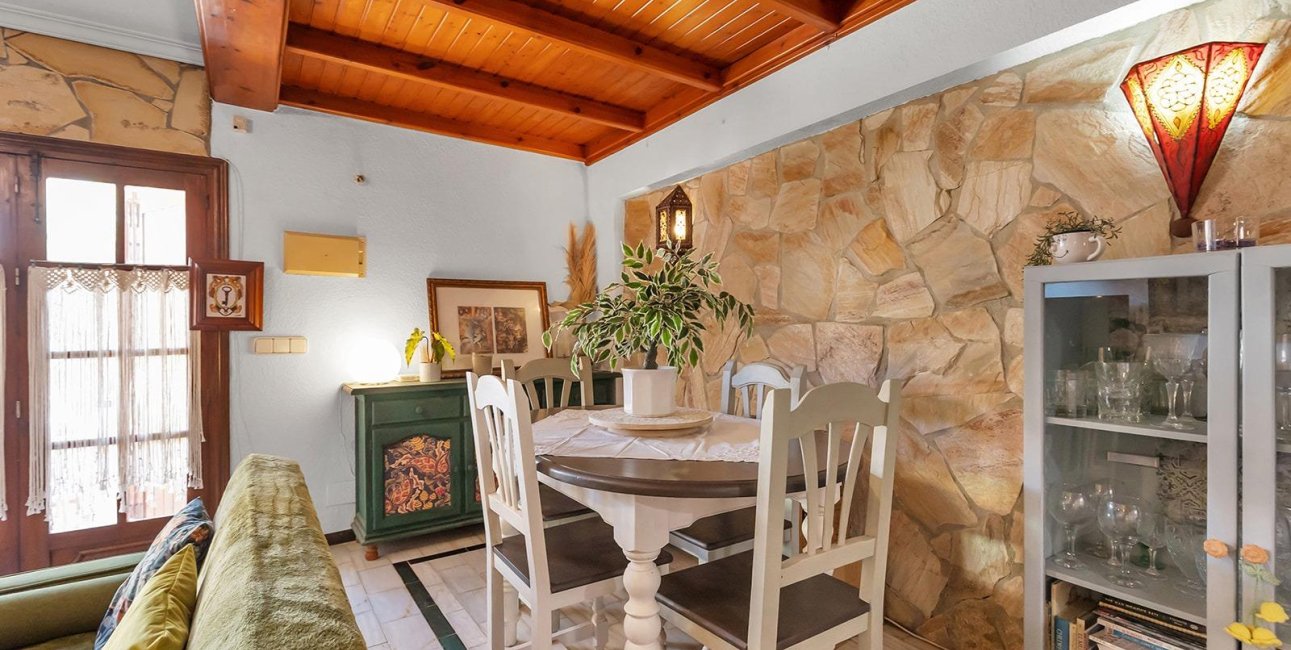 Resale - Townhouse -
Torrevieja - Cala de cabo cervera