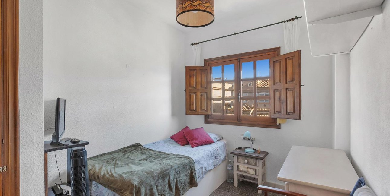 Resale - Townhouse -
Torrevieja - Cala de cabo cervera