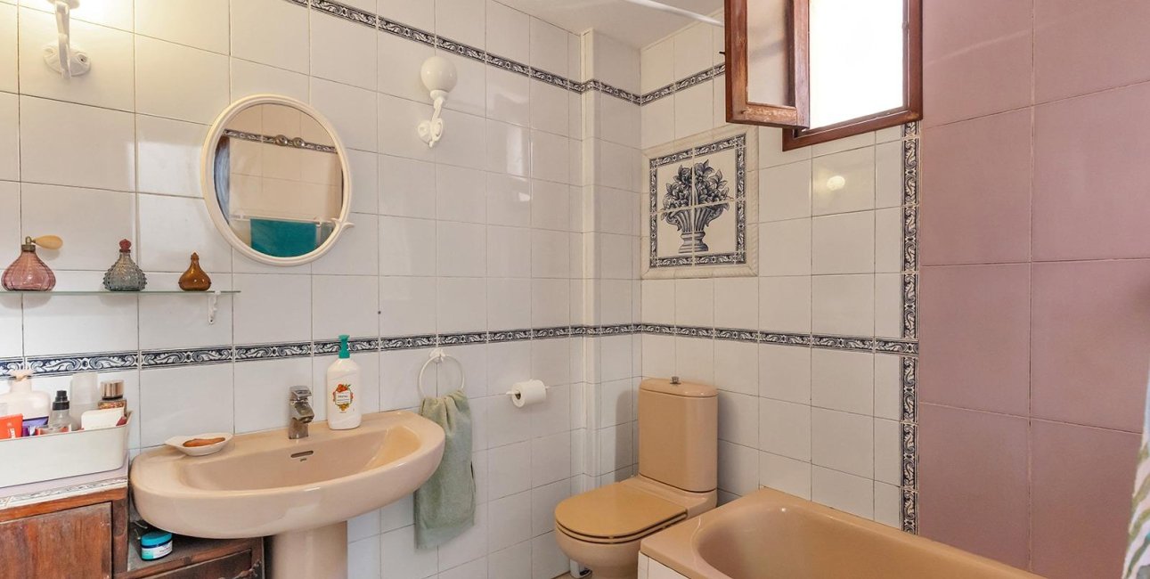 Resale - Townhouse -
Torrevieja - Cala de cabo cervera