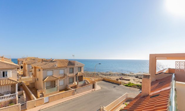 Resale - Townhouse -
Torrevieja - Cala de cabo cervera
