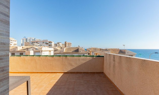 Resale - Townhouse -
Torrevieja - Cala de cabo cervera
