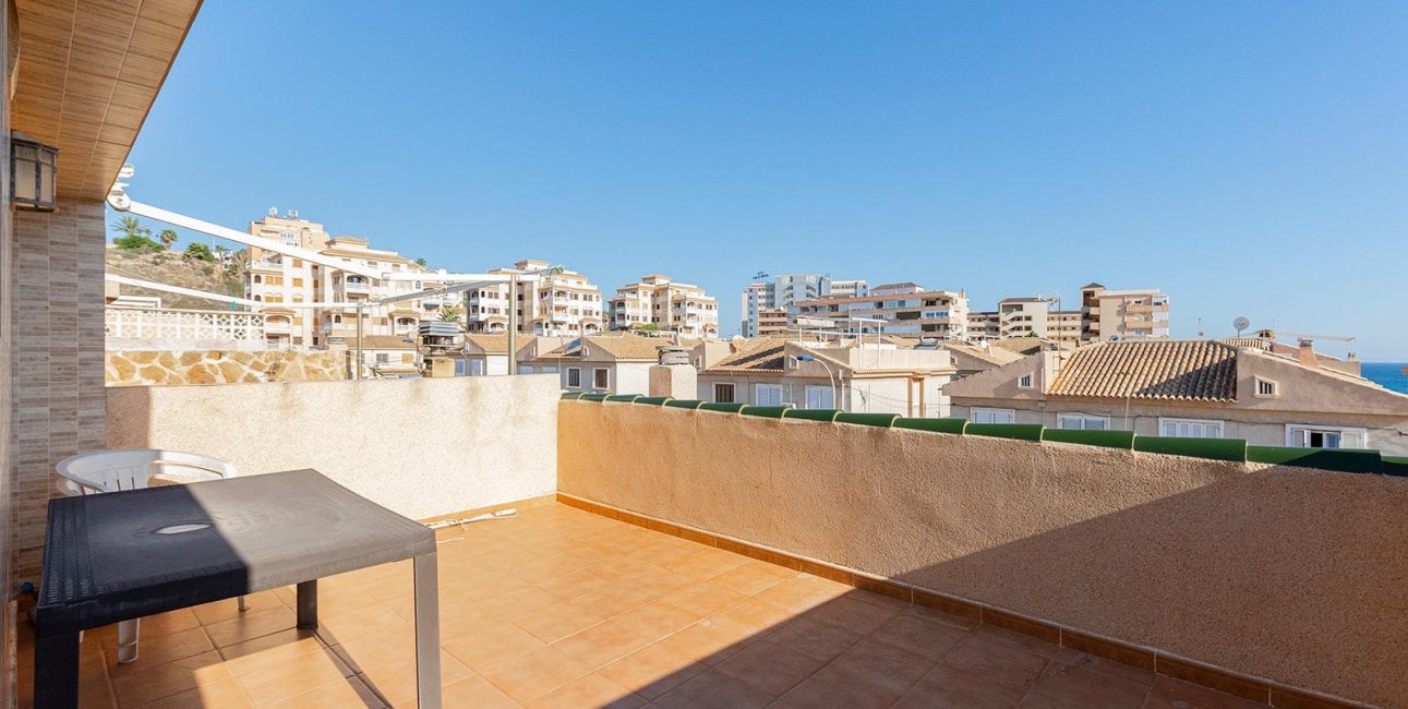 Resale - Townhouse -
Torrevieja - Cala de cabo cervera