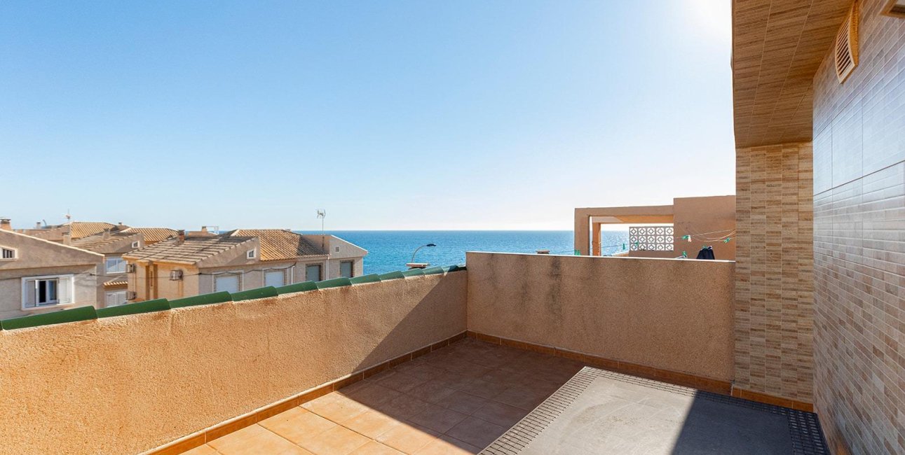 Resale - Townhouse -
Torrevieja - Cala de cabo cervera