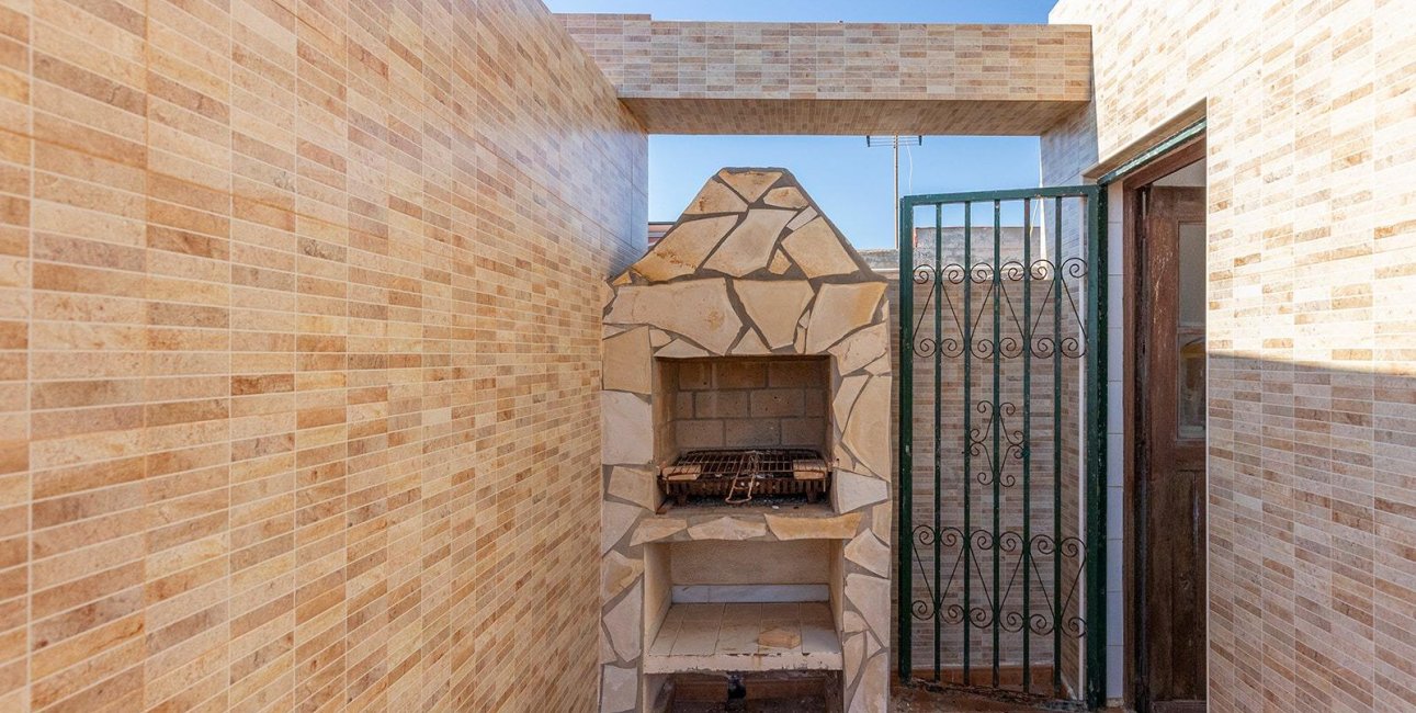 Resale - Townhouse -
Torrevieja - Cala de cabo cervera