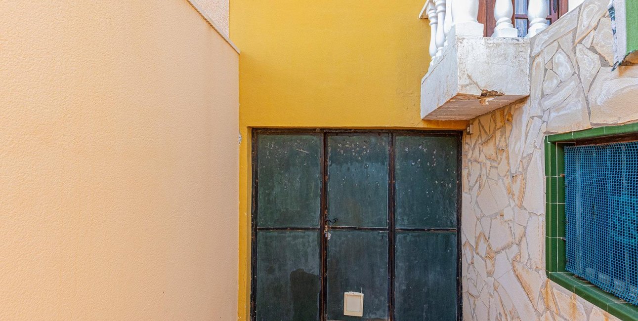 Resale - Townhouse -
Torrevieja - Cala de cabo cervera