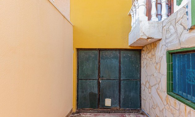 Resale - Townhouse -
Torrevieja - Cala de cabo cervera