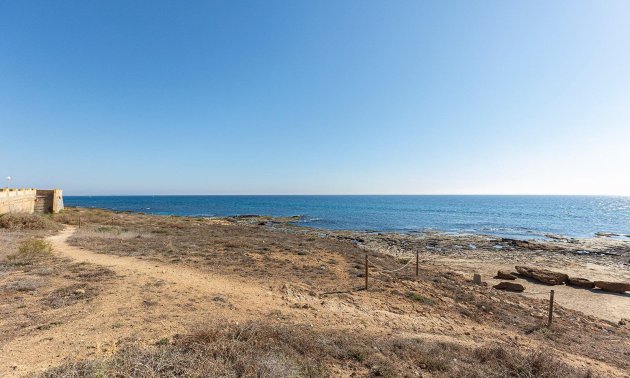 Resale - Townhouse -
Torrevieja - Cala de cabo cervera