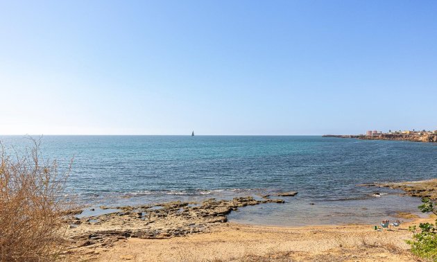 Resale - Townhouse -
Torrevieja - Cala de cabo cervera
