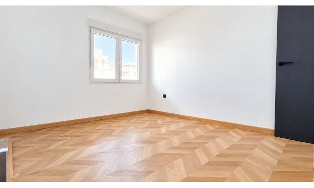 Resale - Apartment / Duplex -
Torrevieja - Playa del Cura