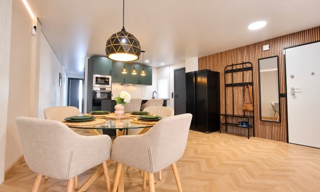 Resale - Apartment / Duplex -
Torrevieja - Playa del Cura