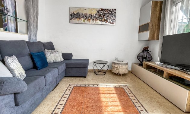 Resale - Bungalow -
Torrevieja - La Siesta - El Salado -  Torreta