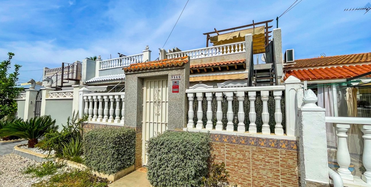 Resale - Bungalow -
Torrevieja - La Siesta - El Salado -  Torreta