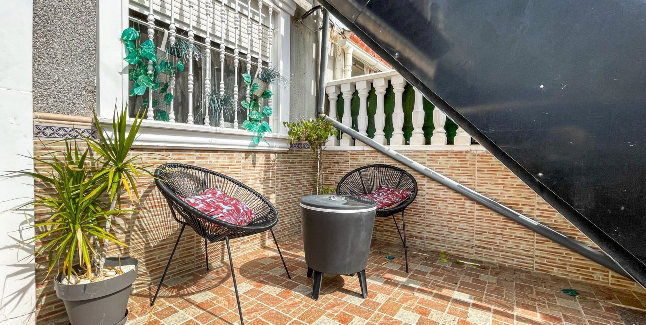 Resale - Bungalow -
Torrevieja - La Siesta - El Salado -  Torreta