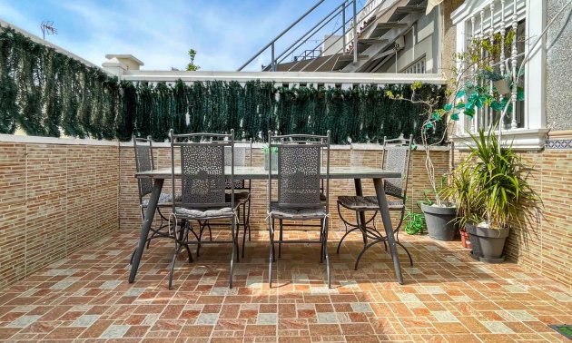 Resale - Bungalow -
Torrevieja - La Siesta - El Salado -  Torreta