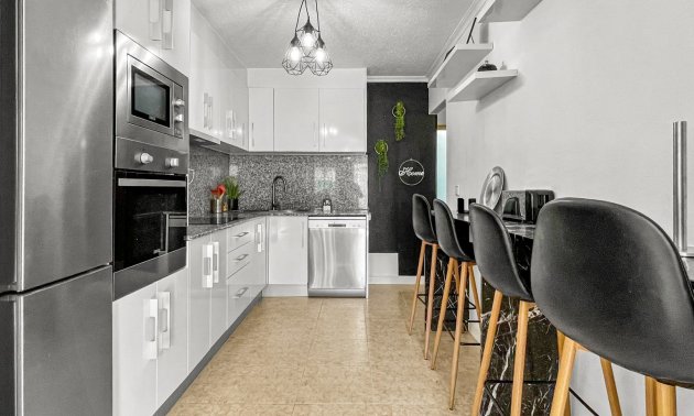 Resale - Bungalow -
Torrevieja - La Siesta - El Salado -  Torreta