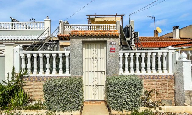 Resale - Bungalow -
Torrevieja - La Siesta - El Salado -  Torreta