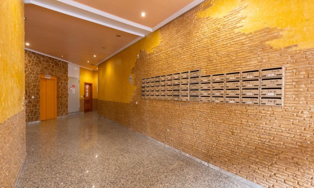 Resale - Penthouse -
Torrevieja - Estacion de autobuses
