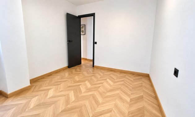 Resale - Apartment / Duplex -
Torrevieja - Playa del Cura