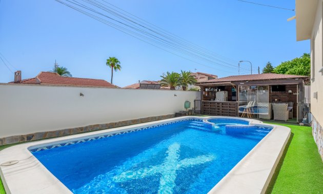 Resale - Villa -
Ciudad Quesada - Ciudad Quesada - Town