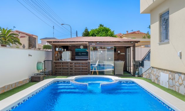 Resale - Villa -
Ciudad Quesada - Ciudad Quesada - Town