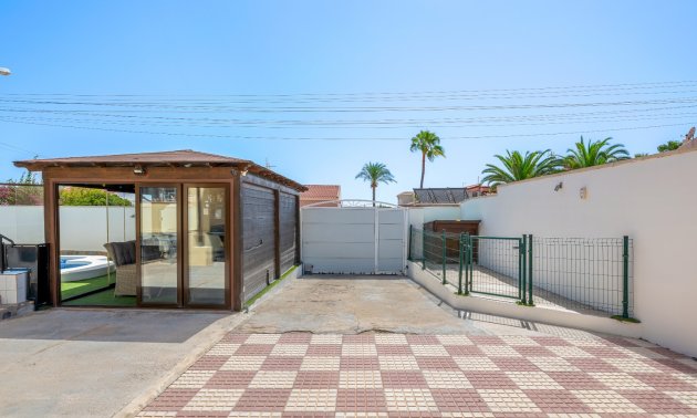 Resale - Villa -
Ciudad Quesada - Ciudad Quesada - Town