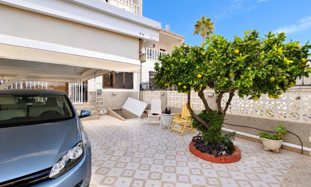 Reventa - Adosado -
Torrevieja - Torrevieja - Centre