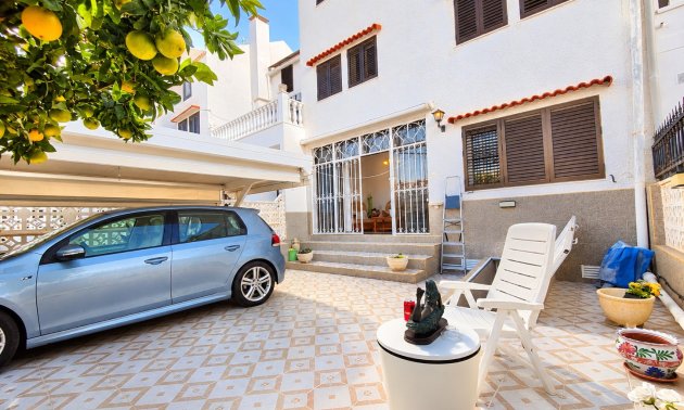 Reventa - Adosado -
Torrevieja - Torrevieja - Centre
