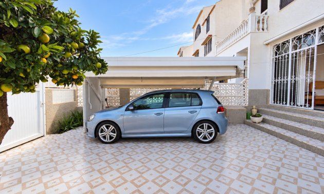 Reventa - Adosado -
Torrevieja - Torrevieja - Centre