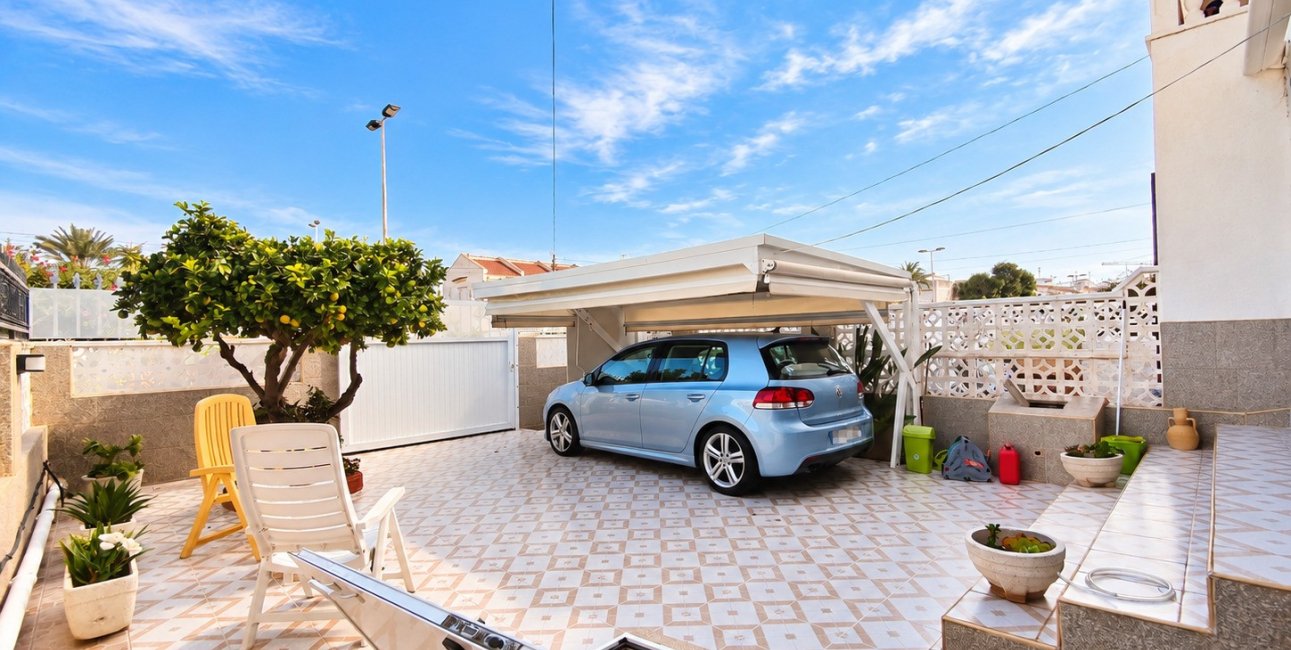 Reventa - Adosado -
Torrevieja - Torrevieja - Centre