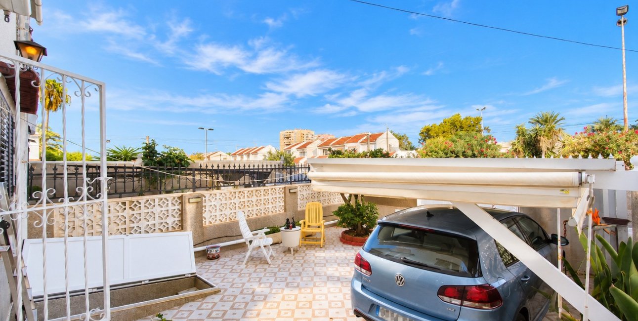 Reventa - Adosado -
Torrevieja - Torrevieja - Centre
