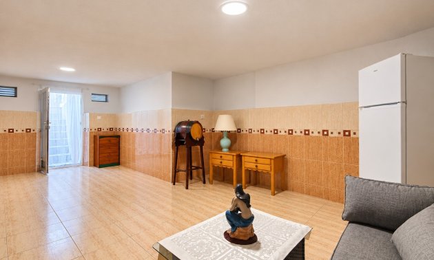 Reventa - Adosado -
Torrevieja - Torrevieja - Centre
