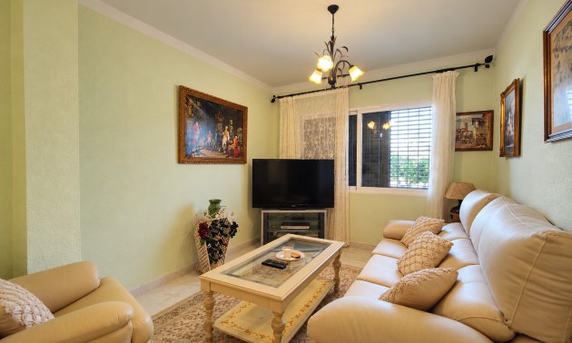 Reventa - Adosado -
Torrevieja - Torrevieja - Centre