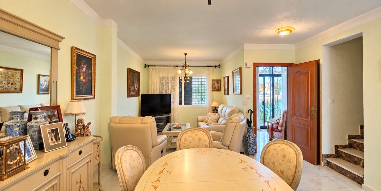 Reventa - Adosado -
Torrevieja - Torrevieja - Centre