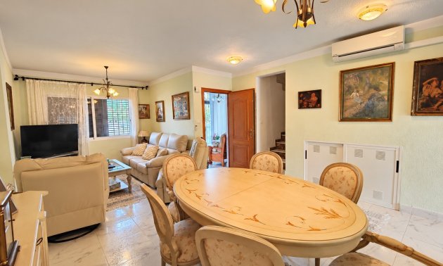 Reventa - Adosado -
Torrevieja - Torrevieja - Centre