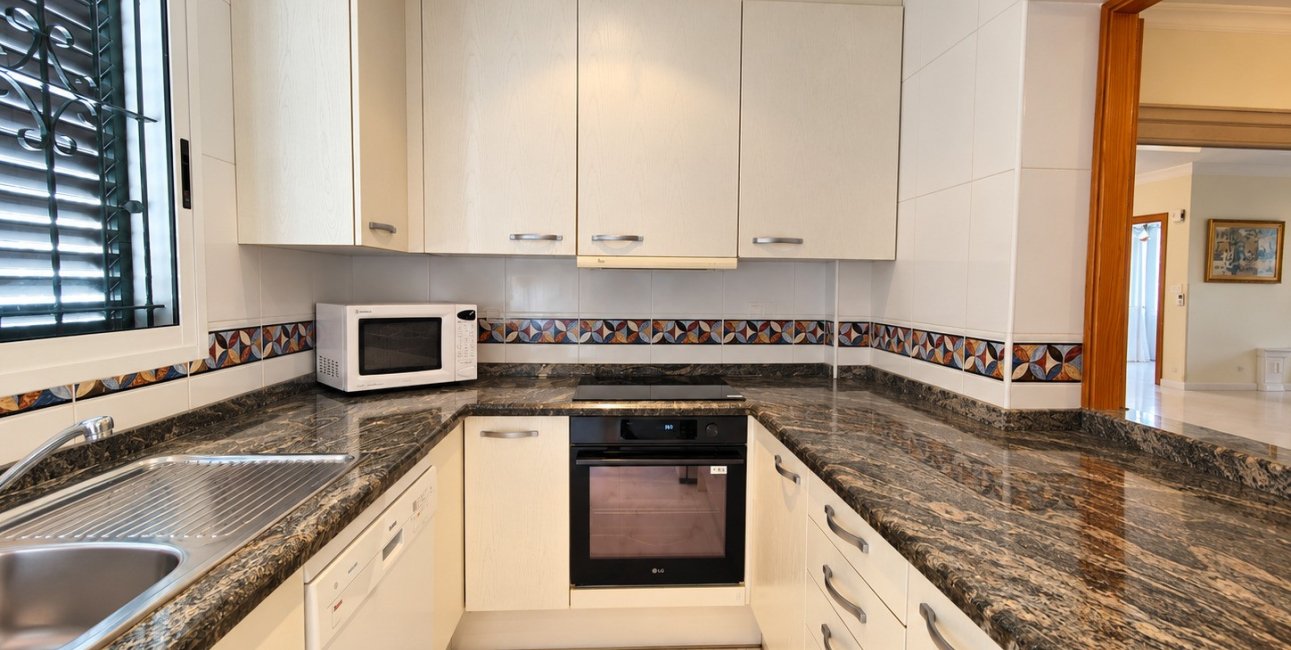 Reventa - Adosado -
Torrevieja - Torrevieja - Centre
