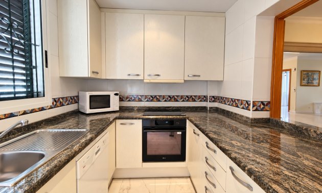 Reventa - Adosado -
Torrevieja - Torrevieja - Centre