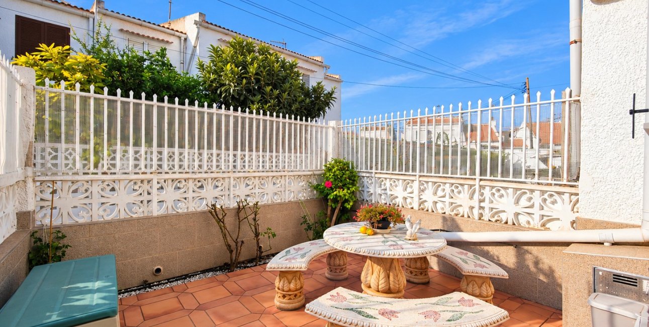 Reventa - Adosado -
Torrevieja - Torrevieja - Centre