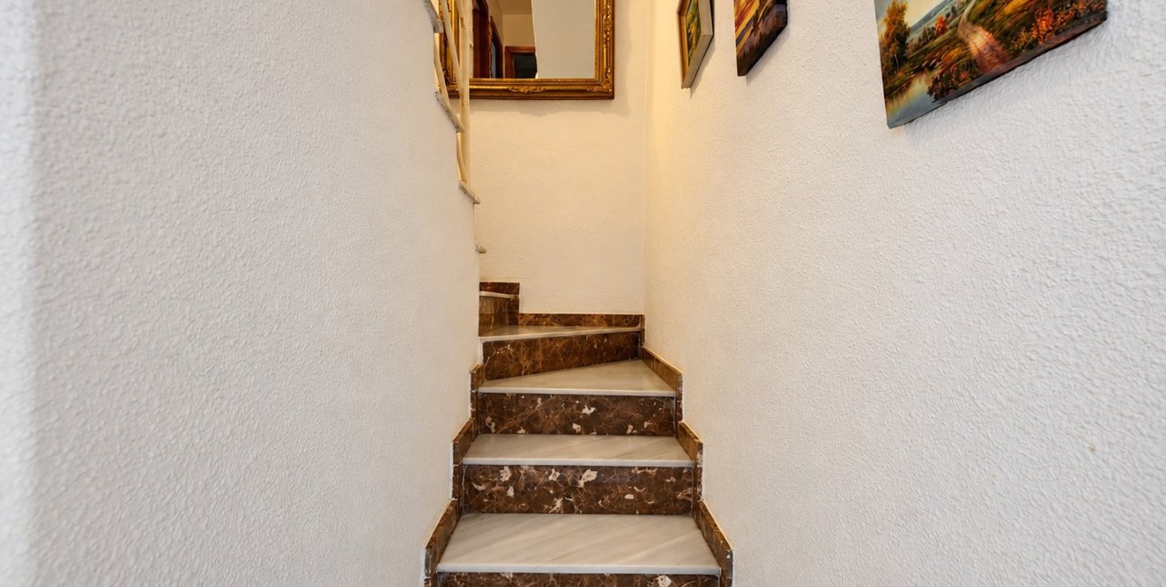 Reventa - Adosado -
Torrevieja - Torrevieja - Centre