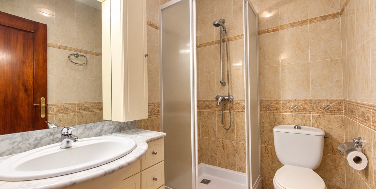 Reventa - Adosado -
Torrevieja - Torrevieja - Centre