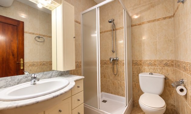 Reventa - Adosado -
Torrevieja - Torrevieja - Centre