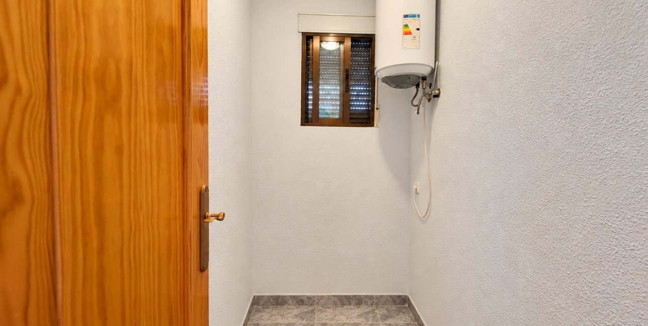 Reventa - Adosado -
Torrevieja - Torrevieja - Centre