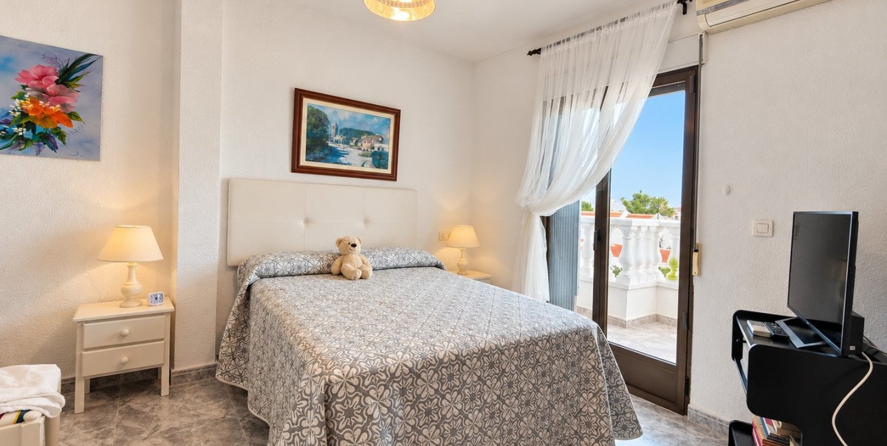 Reventa - Adosado -
Torrevieja - Torrevieja - Centre
