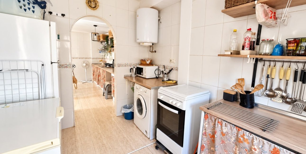 Resale - Semi - Detached Villa -
Alicante - La Florida
