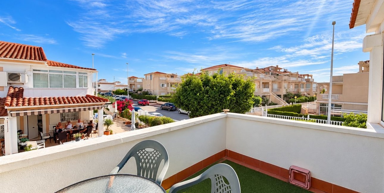 Resale - Semi - Detached Villa -
Alicante - La Florida