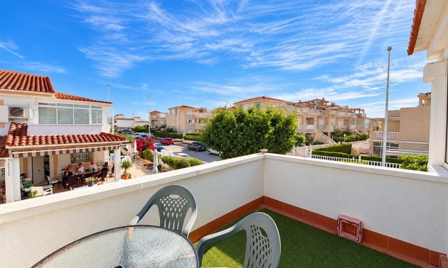 Resale - Semi - Detached Villa -
Alicante - La Florida