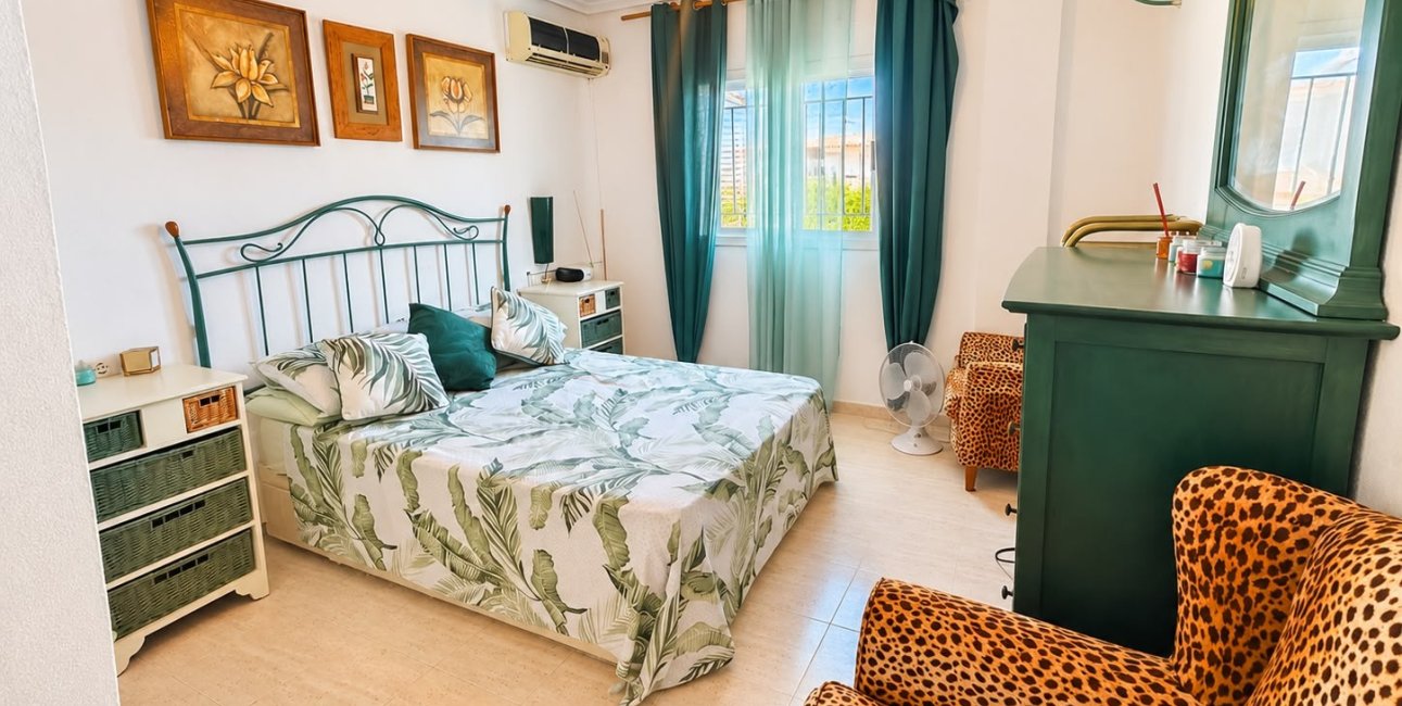 Resale - Townhouse -
Orihuela Costa - Playa Flamenca